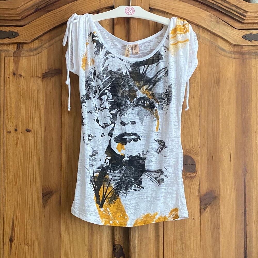 NWT Vintage Y2K Eyeshadow Graphic Print Burnout Top